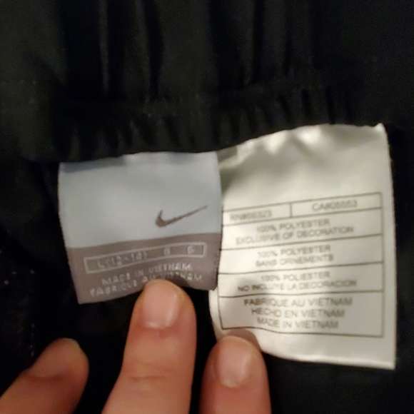 Nike shorts L(12-14) - Picture 4 of 6